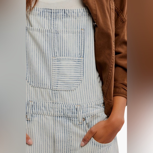 We The Free Good Luck Stripe Barrel Leg Overalls Size Large NWOT - Picture 4 of 7